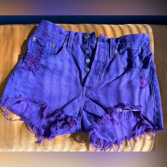 Levi’s PURPLE 501 button fly jean shorts - Picture 2 of 14